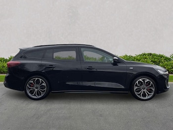 Used Ford Focus 2022 for sale - 76974550: Photo