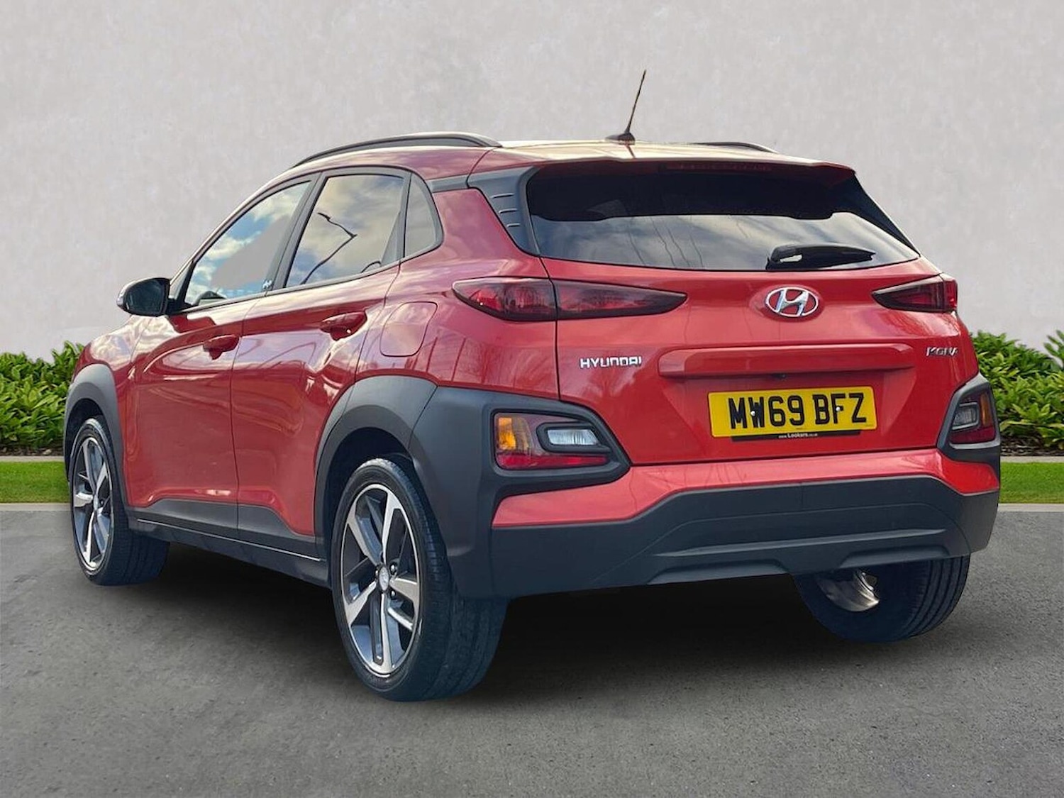 Used Hyundai KONA 2019 for sale - 76918926: Photo 2