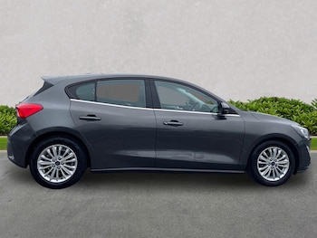 Used Ford Focus 2020 for sale - 76430799: Photo