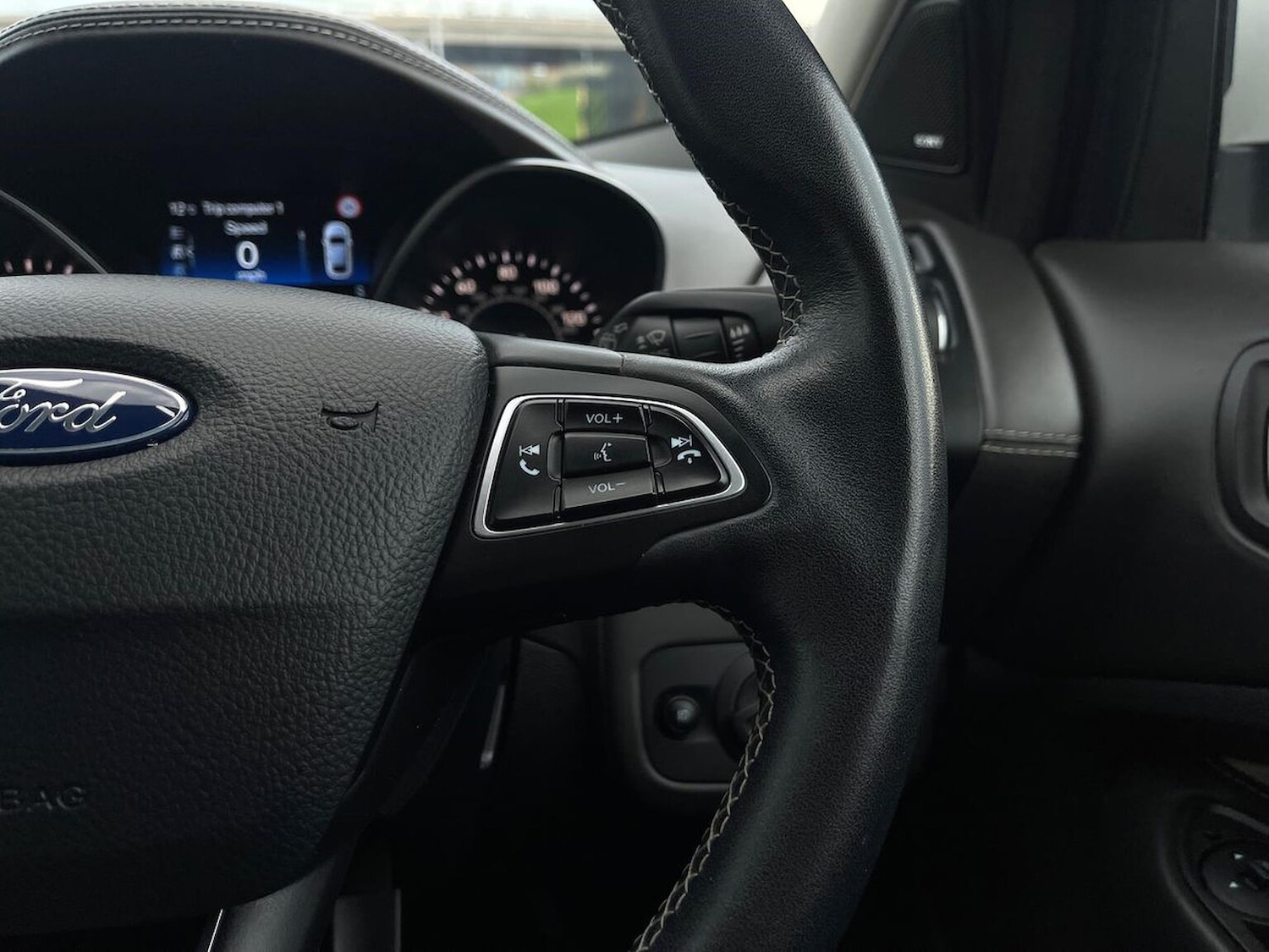 Used Ford Kuga 2018 for sale - 76357950: Photo 27