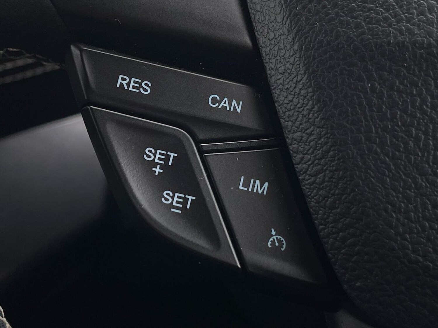 Used Ford Kuga 2018 for sale - 76357950: Photo 45