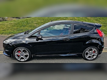 Used Ford Fiesta 2015 for sale - 75891899: Photo