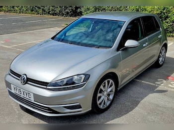 Used Volkswagen Golf 2019 for sale - 75353069: Photo