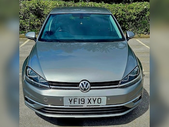 Used Volkswagen Golf 2019 for sale - 75353069: Photo