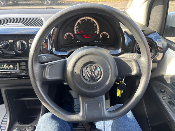 Used Volkswagen up! 2014 for sale - 76242917: Photo 38