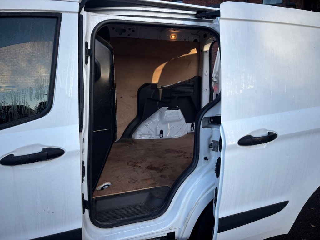Used Ford Transit Courier 2018 for sale - 76820928: Photo 11