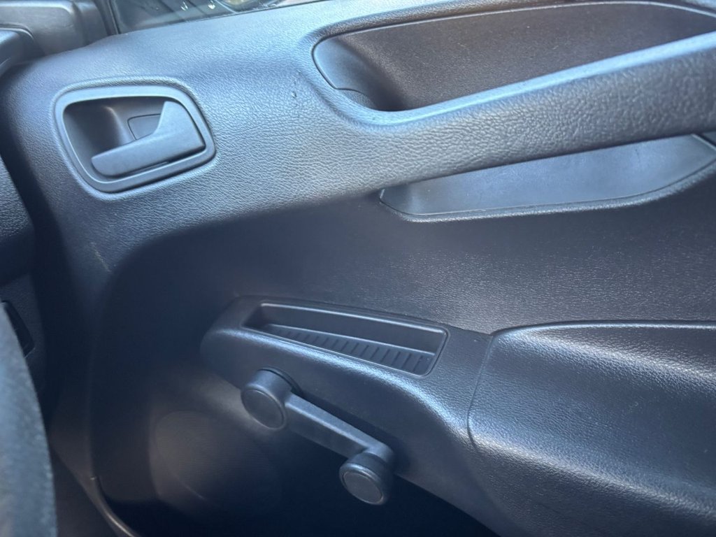 Used Ford Transit Courier 2018 for sale - 76820928: Photo 17