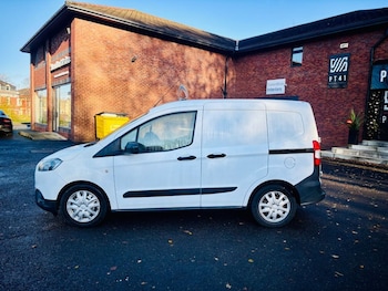 Used Ford Transit Courier 2018 for sale - 76820928: Photo