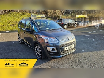 Used Citroen C3 Picasso 2017 for sale - 77805967: Photo