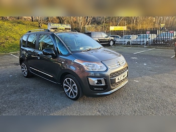 Used Citroen C3 Picasso 2017 for sale - 77805967: Photo