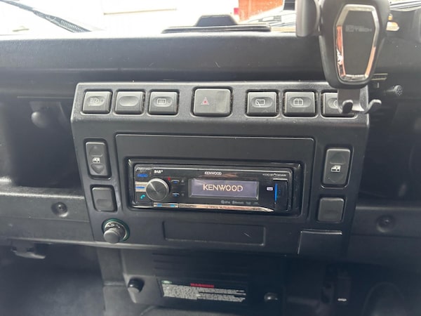 Used Land Rover Defender 90 2004 for sale - 76273327: Photo 11