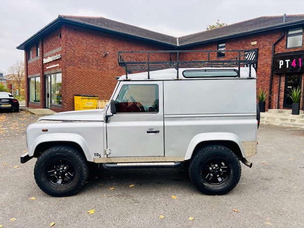 Used Land Rover Defender 90 2004 for sale - 76273327: Photo 8