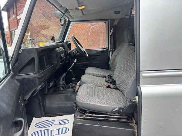 Used Land Rover Defender 90 2004 for sale - 76273327: Photo 9