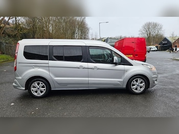 Used Ford Grand Tourneo Connect 2014 for sale - 77692472: Photo