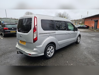 Used Ford Grand Tourneo Connect 2014 for sale - 77692472: Photo