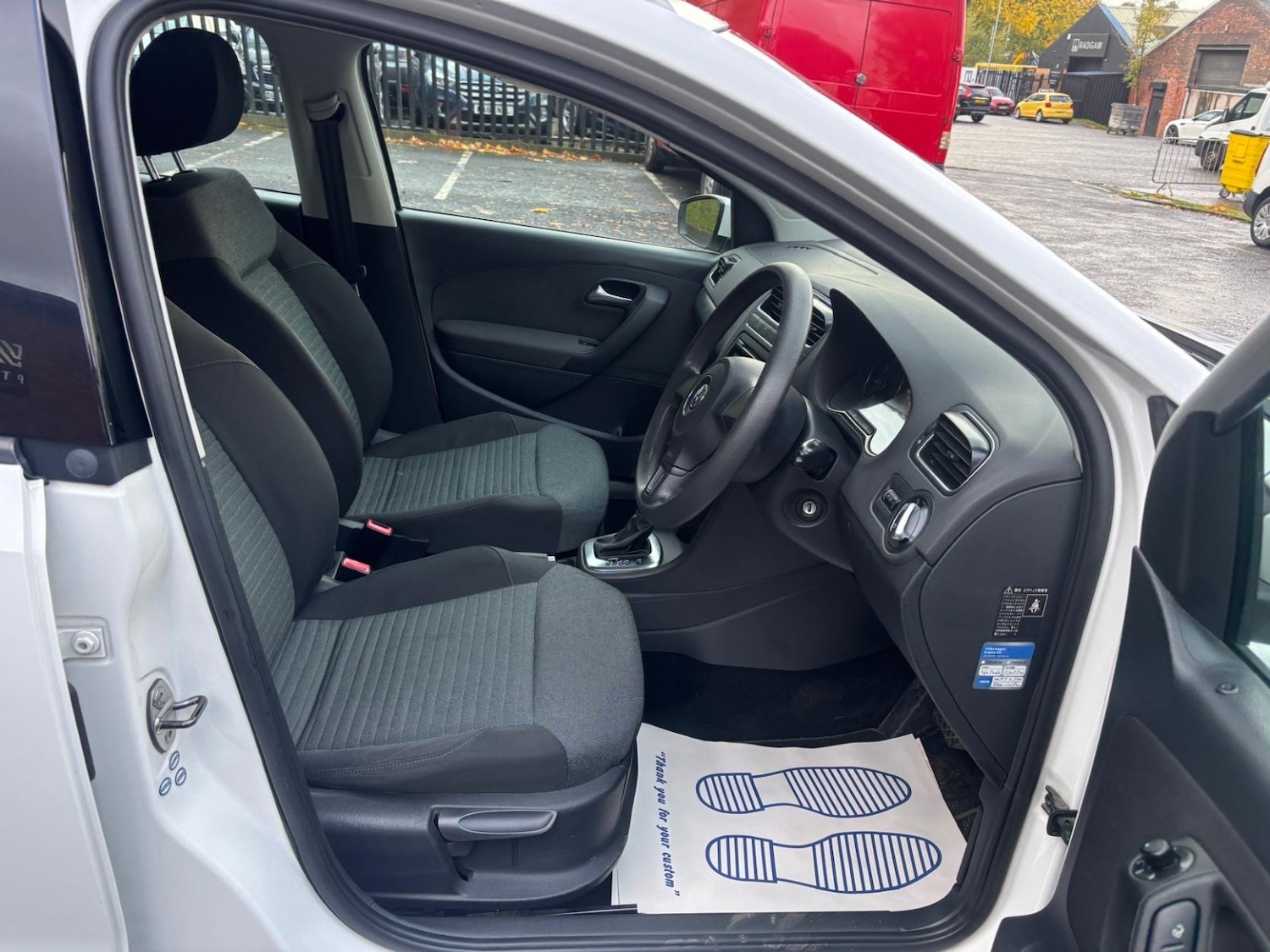 Used Volkswagen Polo 2011 for sale - 76369228: Photo 10