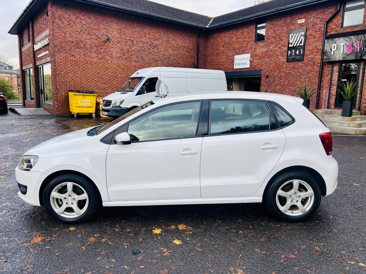 Used Volkswagen Polo 2011 for sale - 76369228: Photo 7