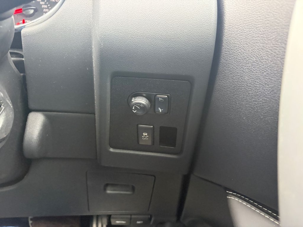 Used Nissan Qashqai 2010 for sale - 77806262: Photo 19