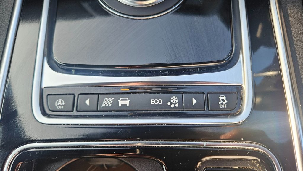 Used Jaguar XE 2019 for sale - 78082667: Photo 28