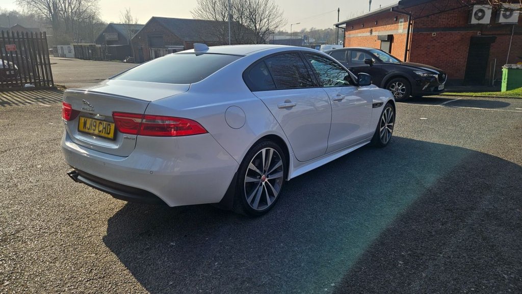 Used Jaguar XE 2019 for sale - 78082667: Photo 4