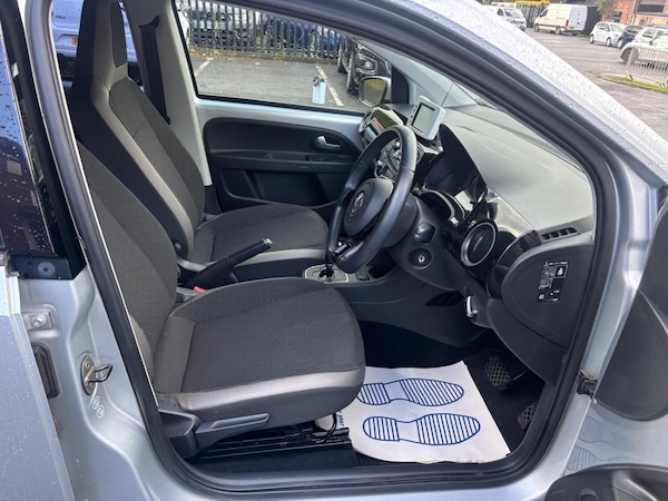 Used Volkswagen up! 2014 for sale - 76242915: Photo 10