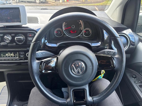 Used Volkswagen up! 2014 for sale - 76242915: Photo 17