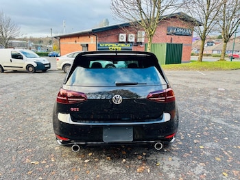 Used Volkswagen Golf 2016 for sale - 77672656: Photo