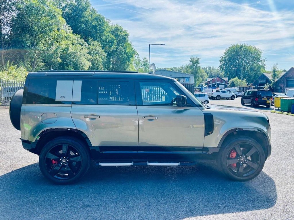 Used Land Rover Defender 2021 for sale - 76504511: Photo 17
