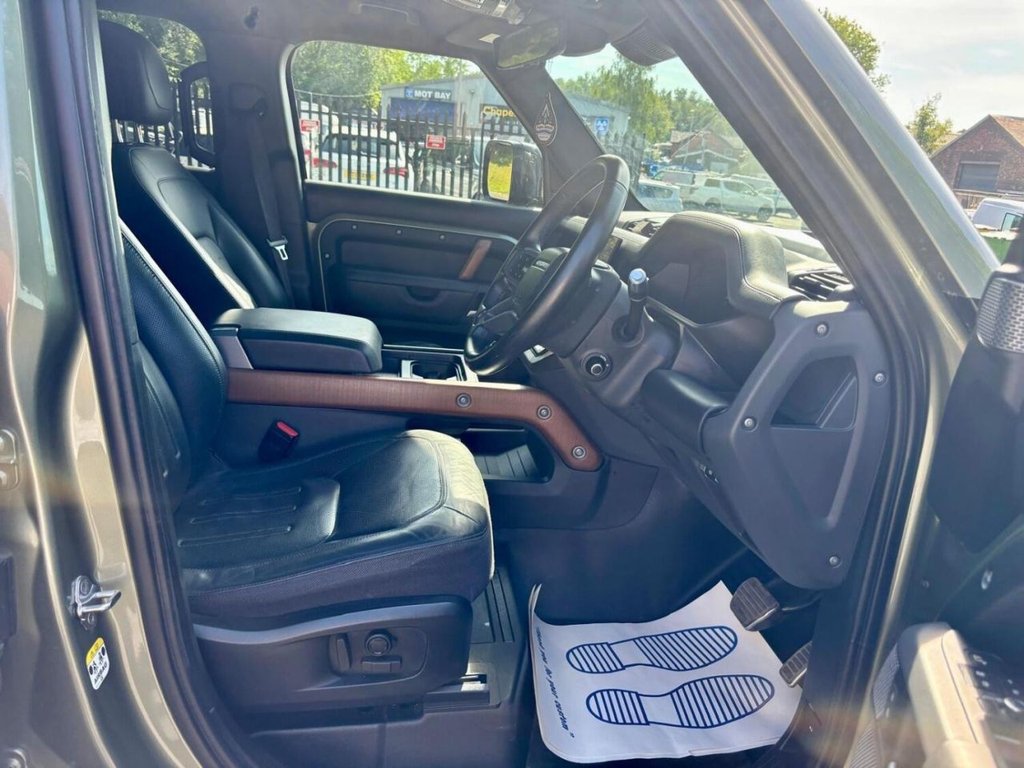 Used Land Rover Defender 2021 for sale - 76504511: Photo 18