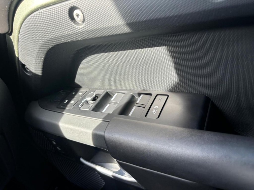Used Land Rover Defender 2021 for sale - 76504511: Photo 25