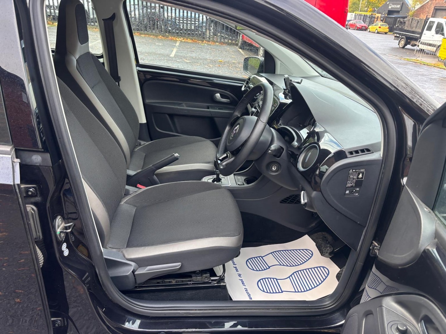 Used Volkswagen up! 2012 for sale - 76369255: Photo 15