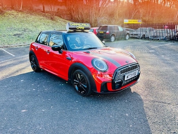MINI Hatch feature image