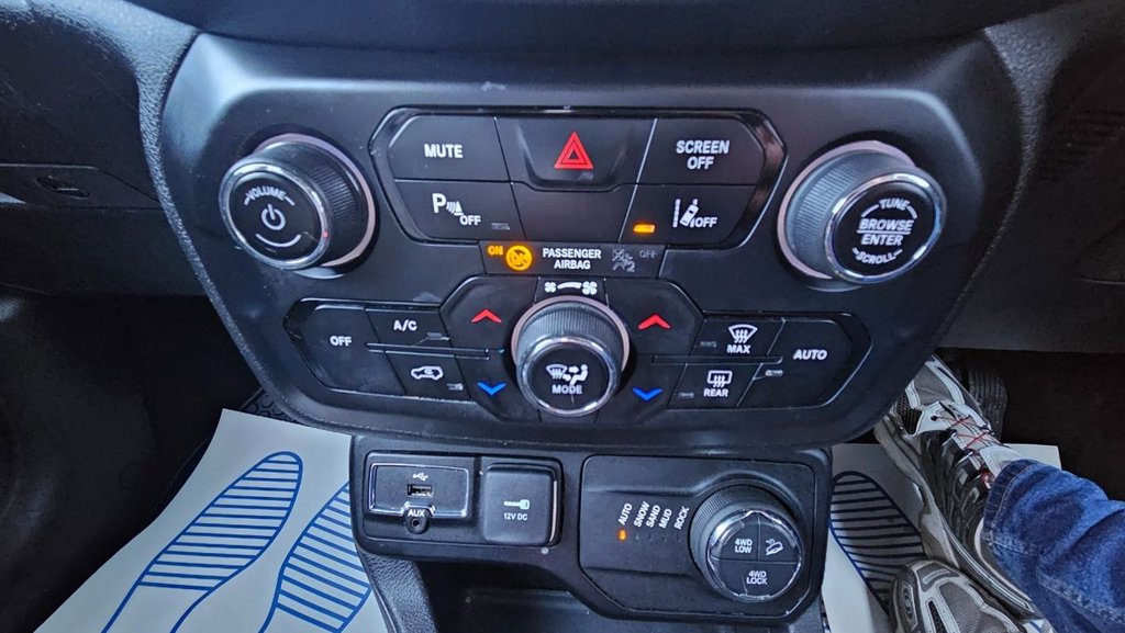 Used Jeep Renegade 2020 for sale - 78082630: Photo 25