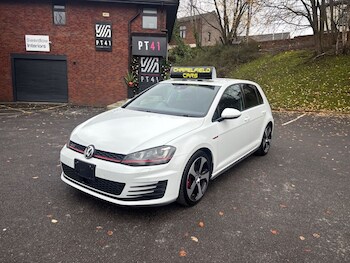 Used Volkswagen Golf 2015 for sale - 77672659: Photo