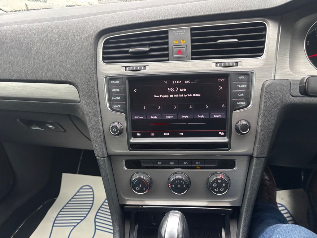 Used Volkswagen Golf 2014 for sale - 76717208: Photo 15