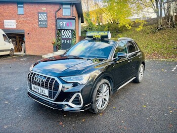Used Audi Q3 2019 for sale - 77422067: Photo