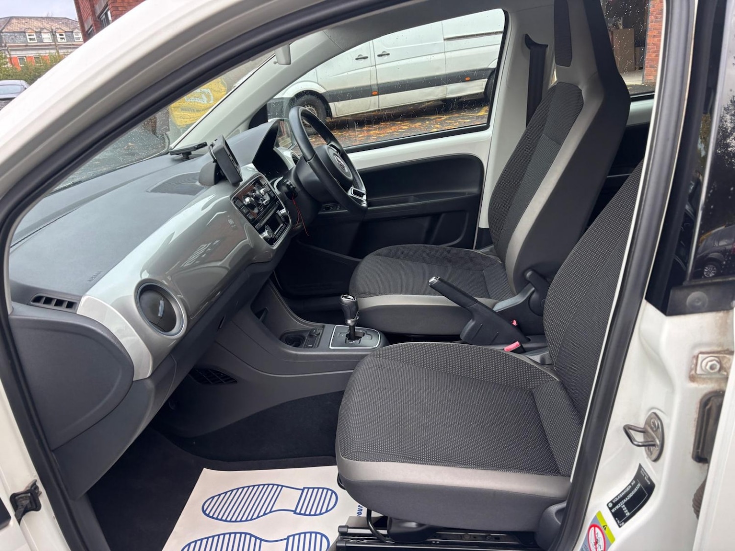 Used Volkswagen up! 2012 for sale - 76391471: Photo 12