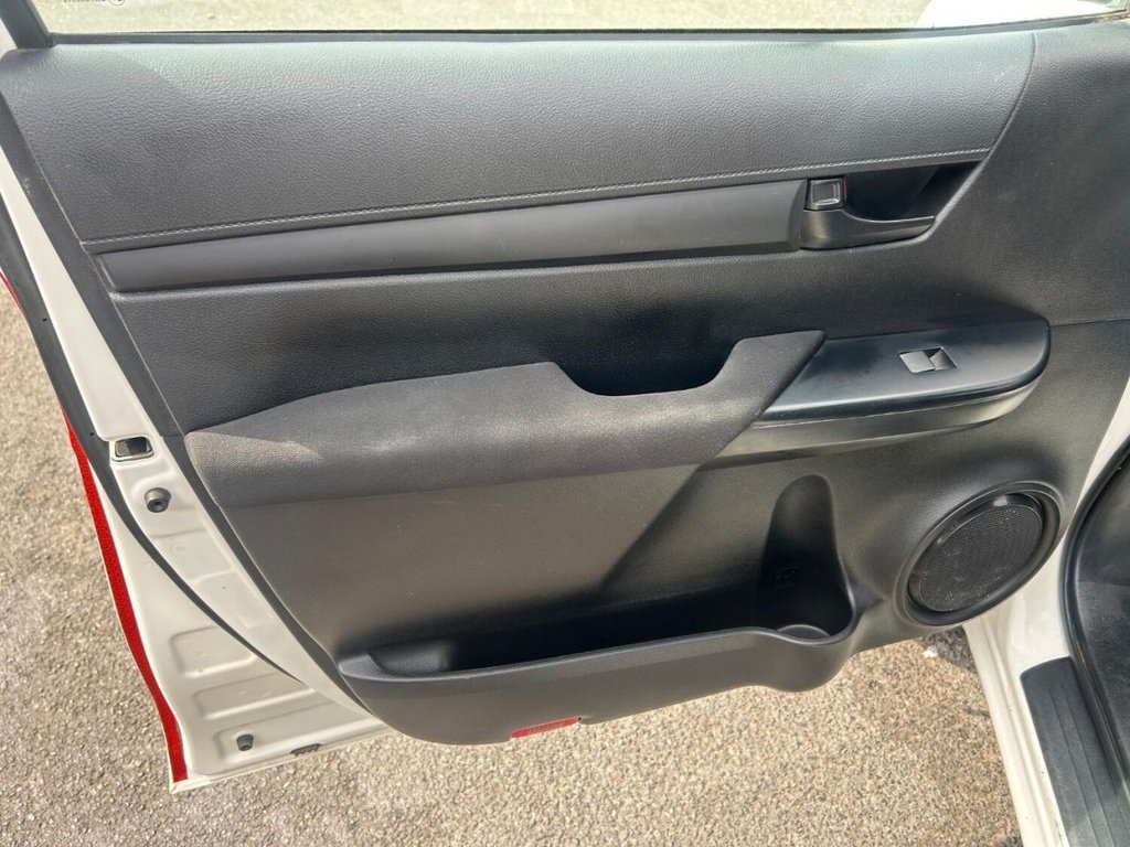 Used Toyota Hilux 2019 for sale - 76504463: Photo 19