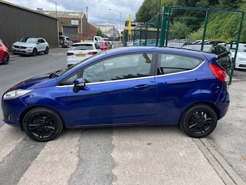 Used Ford Fiesta 2015 for sale - 79129409: Photo
