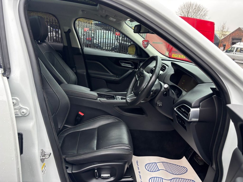 Used Jaguar F-Pace 2017 for sale - 76848243: Photo 10