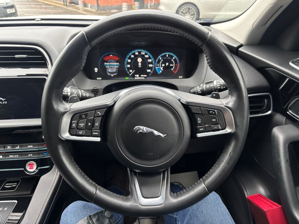 Used Jaguar F-Pace 2017 for sale - 76848243: Photo 15