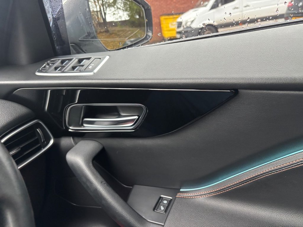 Used Jaguar F-Pace 2017 for sale - 76848243: Photo 18