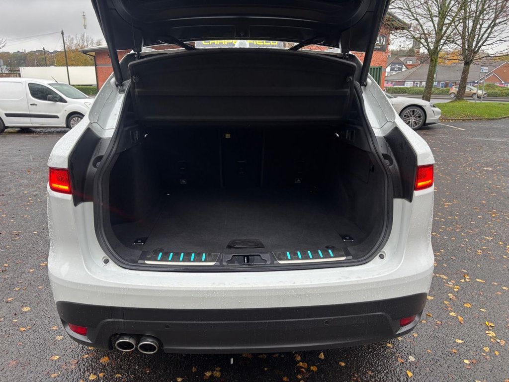 Used Jaguar F-Pace 2017 for sale - 76848243: Photo 9