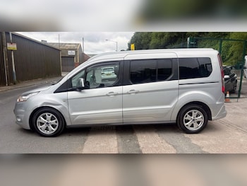 Used Ford Grand Tourneo Connect 2014 for sale - 79233366: Photo