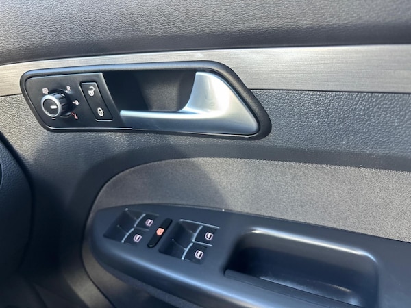 Used Volkswagen Touran 2013 for sale - 76045647: Photo 21