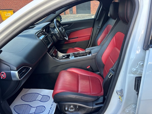 Used Jaguar XE 2017 for sale - 76205650: Photo 19