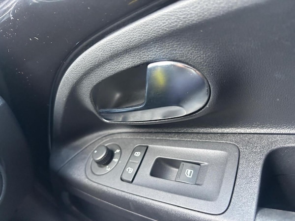Used Volkswagen up! 2013 for sale - 76205618: Photo 23