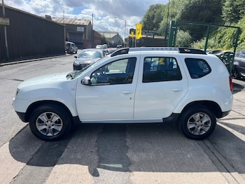 Used Dacia Duster 2016 for sale - 79129273: Photo