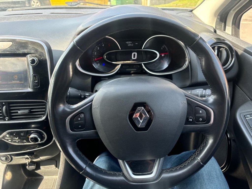 Used Renault Clio 2018 for sale - 76569953: Photo 20