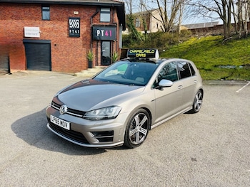 Used Volkswagen Golf 2016 for sale - 78702102: Photo